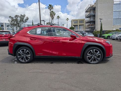 Used 2020 Lexus UX 250h w/ Premium Package image 8