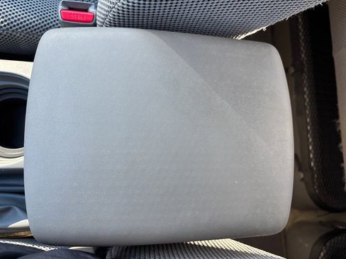 Used 2017 Nissan Frontier SV w/ SV Value Truck Package image 38