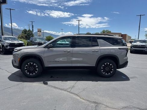 New 2026 Chevrolet Traverse Z71 w/ Enhanced Driving Package AWD/4WD image 4