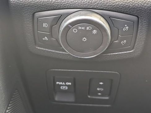 Used 2019 Ford F150 XLT w/ Equipment Group 302A Luxury AWD/4WD image 19