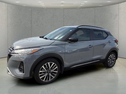 Used 2023 Nissan Kicks SR