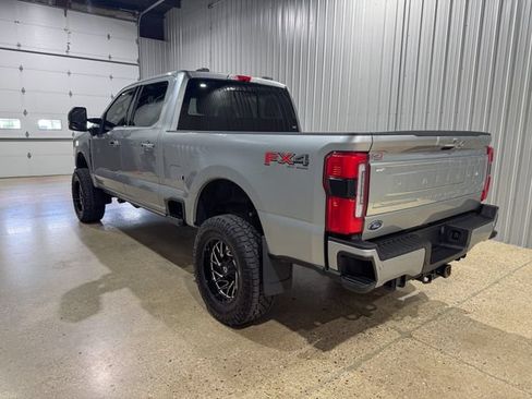 Used 2024 Ford F250 Platinum AWD/4WD image 3
