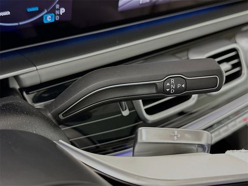 New 2026 Mercedes-Benz Maybach GLS 600 4MATIC image 17