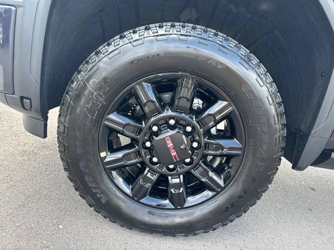 New 2026 GMC Sierra 2500 AT4 w/ AT4 Premium Plus Package AWD/4WD image 32