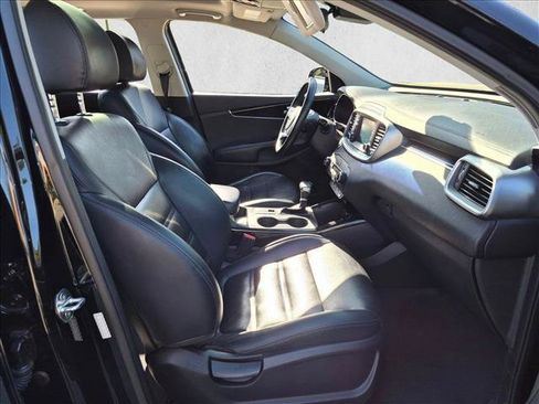 Used 2020 Kia Sorento EX FWD image 19