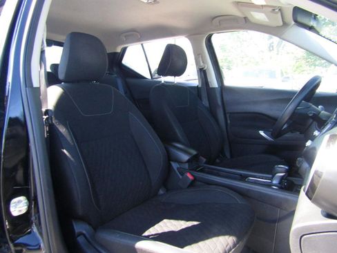 Used 2021 Nissan Kicks SV FWD image 22