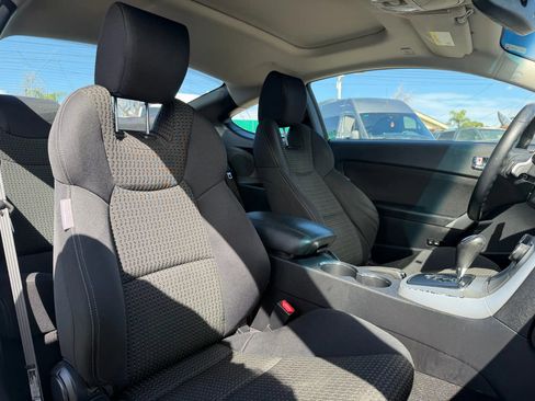 Used 2010 Hyundai Genesis 2.0T image 14