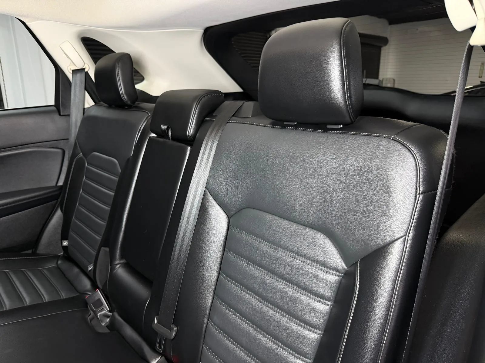 Used 2018 Ford Edge SEL w/ Equipment Group 201A AWD/4WD image 19