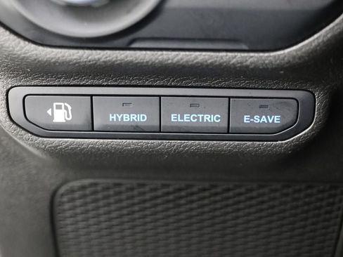 Used 2023 Jeep Wrangler Unlimited w/ Cold Weather Group AWD/4WD image 24