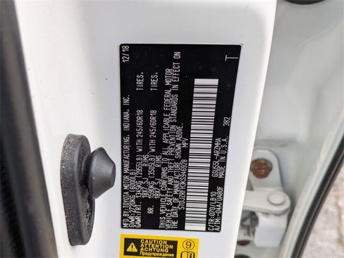 Used 2019 Toyota Highlander SE image 31