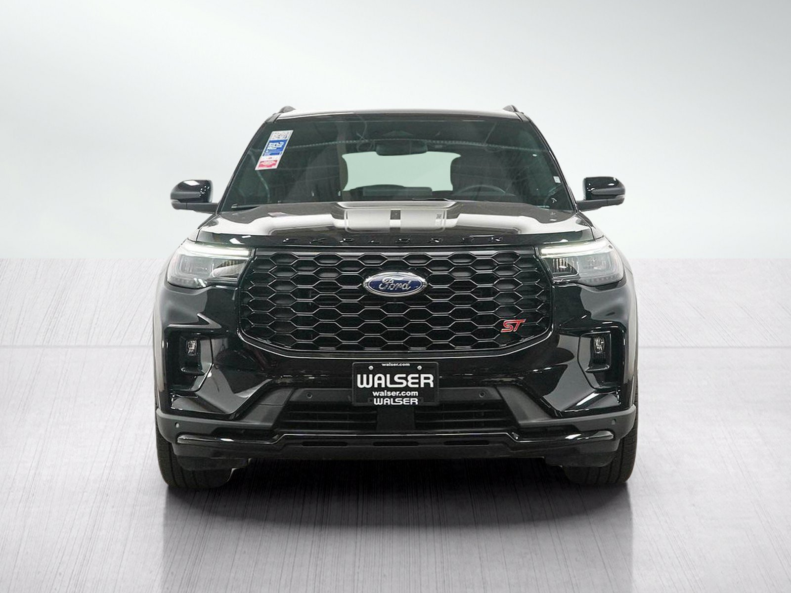 Used 2025 Ford Explorer ST AWD/4WD image 8