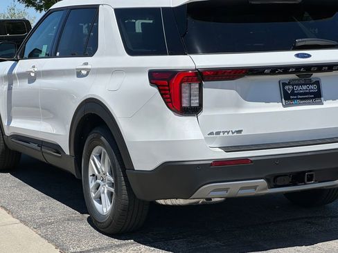 New 2026 Ford Explorer Active w/ Active Comfort Package RWD image 5