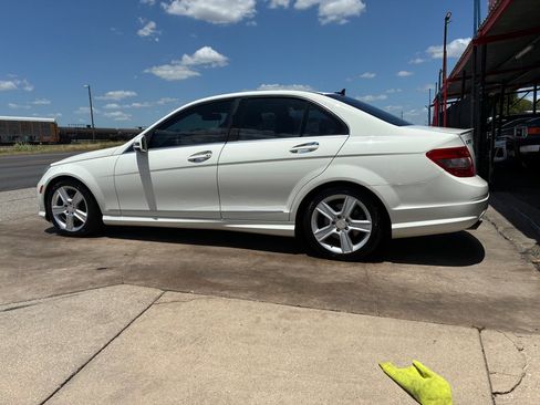 Used 2010 Mercedes-Benz C 300 Sedan w/ Premium 1 Pkg image 14
