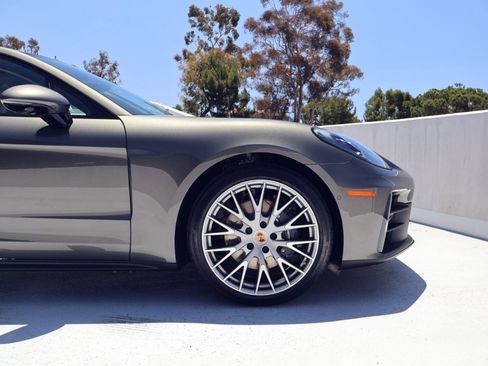 New 2026 Porsche Panamera image 11
