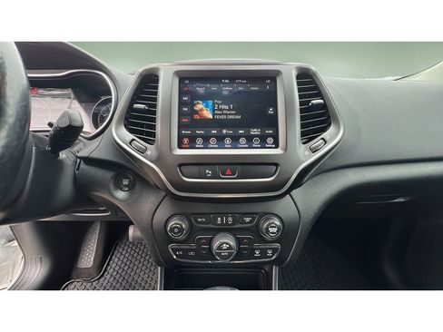 Used 2020 Jeep Cherokee Trailhawk w/ Cold Weather Group AWD/4WD image 17