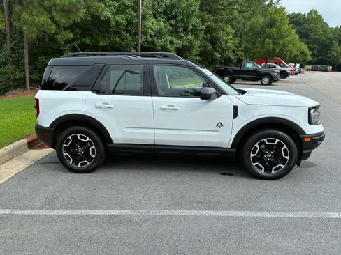 Certified 2022 Ford Bronco Sport Outer Banks w/ Tech Package AWD/4WD image 9