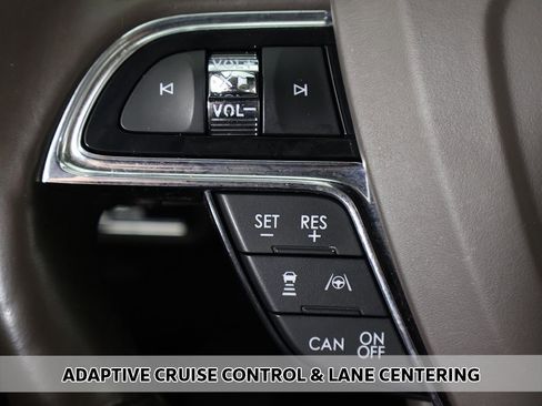 Used 2022 Lincoln Nautilus Reserve image 5