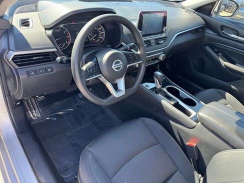 Used 2021 Nissan Altima 2.5 SV image 11