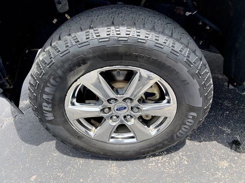 Used 2018 Ford F150 XLT w/ Equipment Group 302A Luxury AWD/4WD image 15