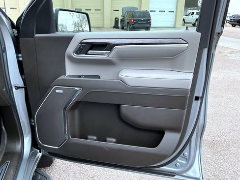 Used 2024 Chevrolet Silverado 1500 LTZ image 17