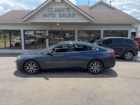 Used 2017 Chevrolet Malibu LT w/ Leather Package FWD image 1