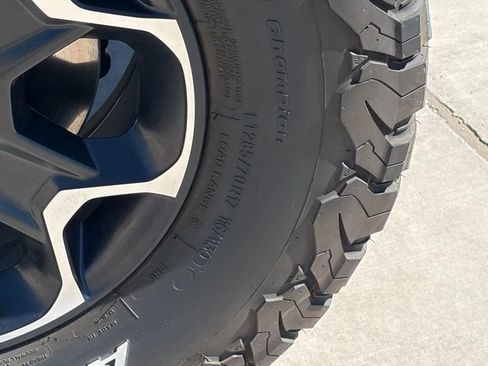 Used 2023 Jeep Wrangler Unlimited Rubicon 4xe w/ Steel Bumper Group image 10