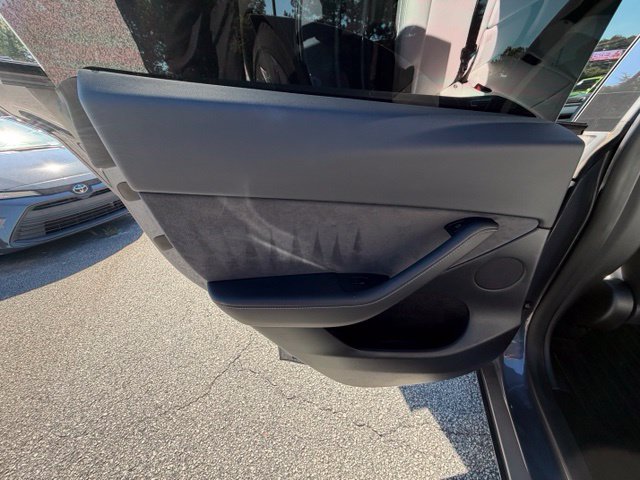 Used 2023 Tesla Model Y Long Range AWD/4WD image 15