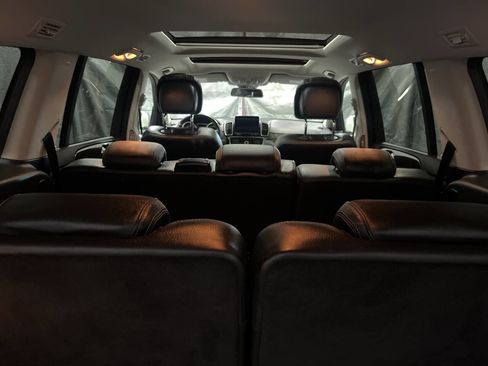 Used 2017 Mercedes-Benz GLS 550 4MATIC image 34