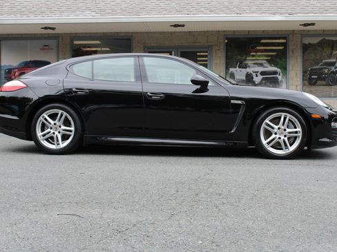 Used 2012 Porsche Panamera 4 image 30