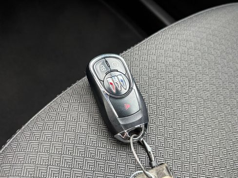 Used 2025 Buick Encore GX Preferred FWD image 23
