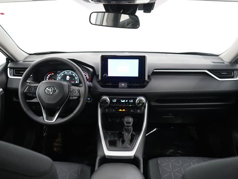 Used 2025 Toyota RAV4 XLE w/ Convenience Package AWD/4WD image 13
