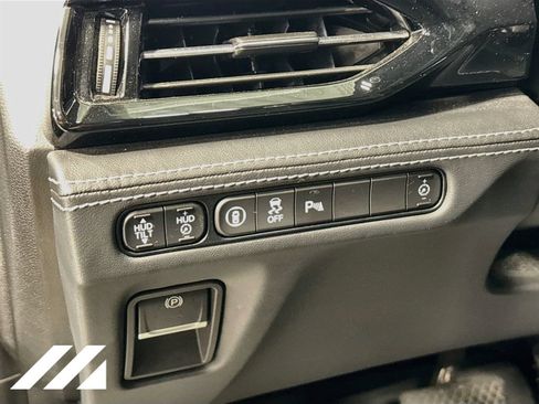 Used 2022 Acura MDX w/ Advance Package AWD/4WD image 10