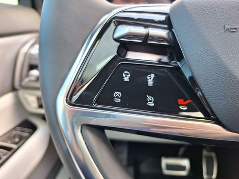 New 2026 Cadillac Vistiq Sport image 25