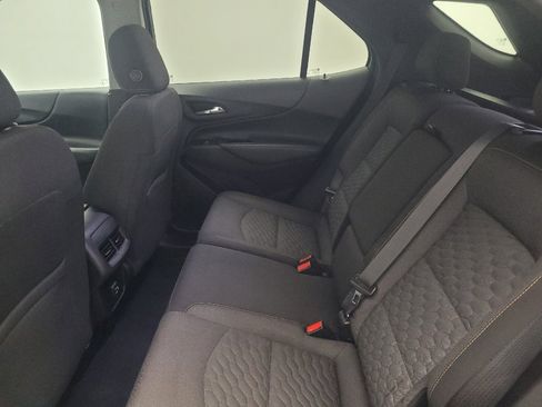 Used 2021 Chevrolet Equinox LT FWD image 18