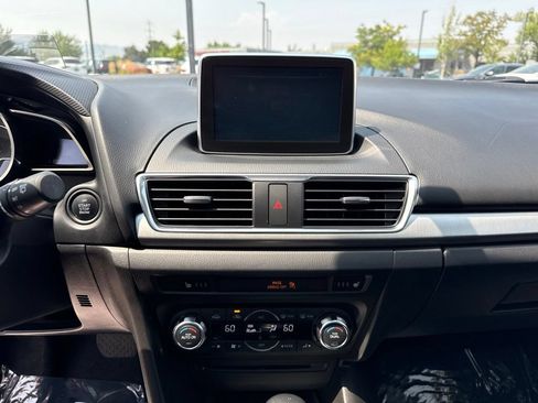 Used 2016 MAZDA MAZDA3 s Touring FWD image 17