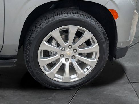 Used 2023 Chevrolet Tahoe Premier w/ Advanced Technology Package image 11