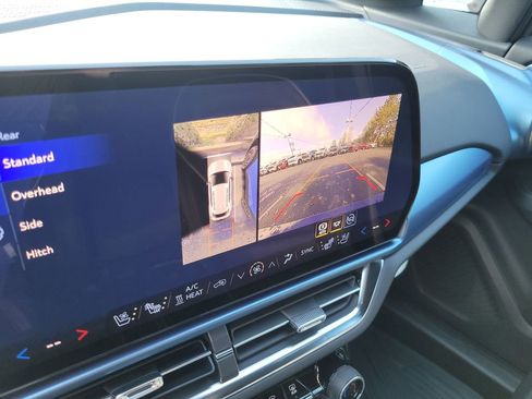 New 2026 Chevrolet Equinox EV LT image 15