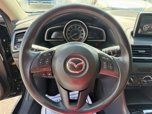 Used 2016 MAZDA MAZDA3 i Sport FWD image 17