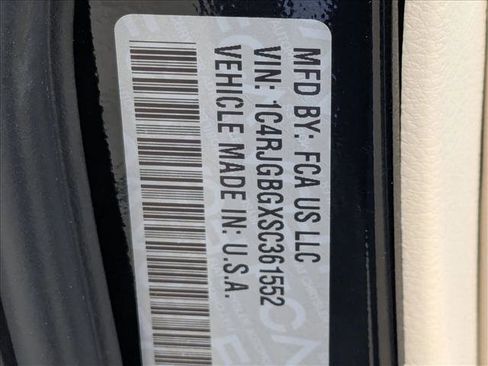 New 2025 Jeep Grand Cherokee Limited image 18