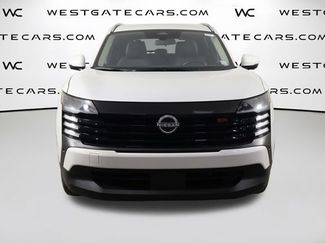 Used 2025 Nissan Kicks SR FWD video 2