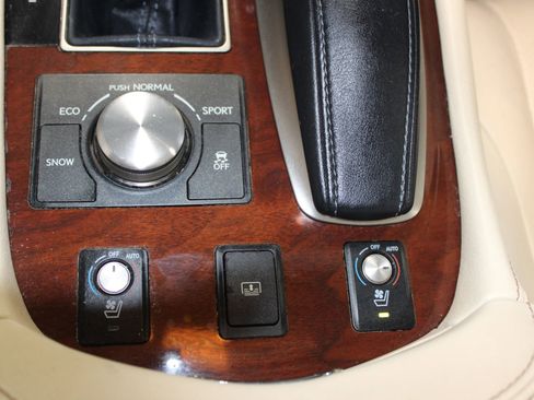 Used 2013 Lexus LS 460 w/ Comfort Pkg image 22