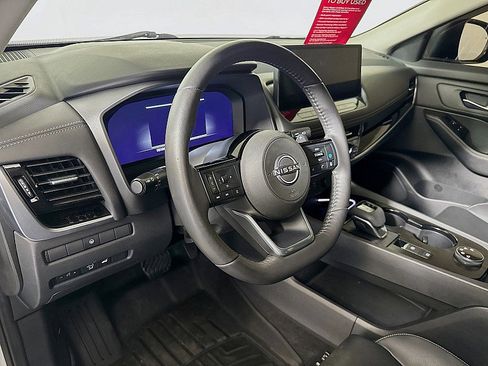 Certified 2024 Nissan Rogue SL AWD/4WD image 9