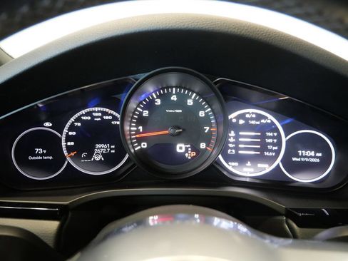 Used 2023 Porsche Cayenne AWD/4WD image 19
