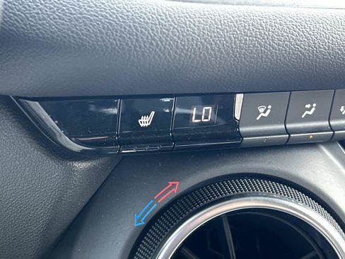 Used 2021 Chevrolet Blazer LT AWD/4WD image 34