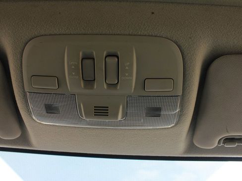 Used 2015 Subaru Crosstrek 2.0i Premium image 23