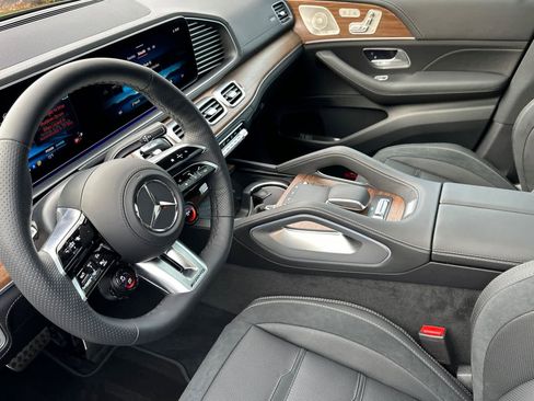 New 2026 Mercedes-Benz GLE 53 AMG 4MATIC image 9