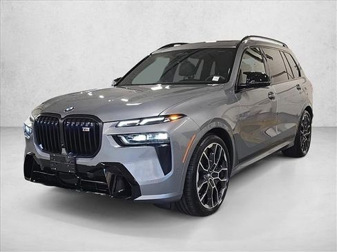 Used 2026 BMW X7 M60i image 1