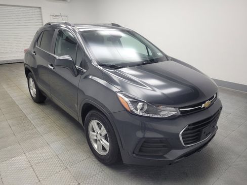 Used 2020 Chevrolet Trax LT w/ Driver Confidence Package FWD image 13