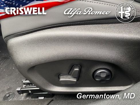 New 2024 Alfa Romeo Tonale Veloce image 21