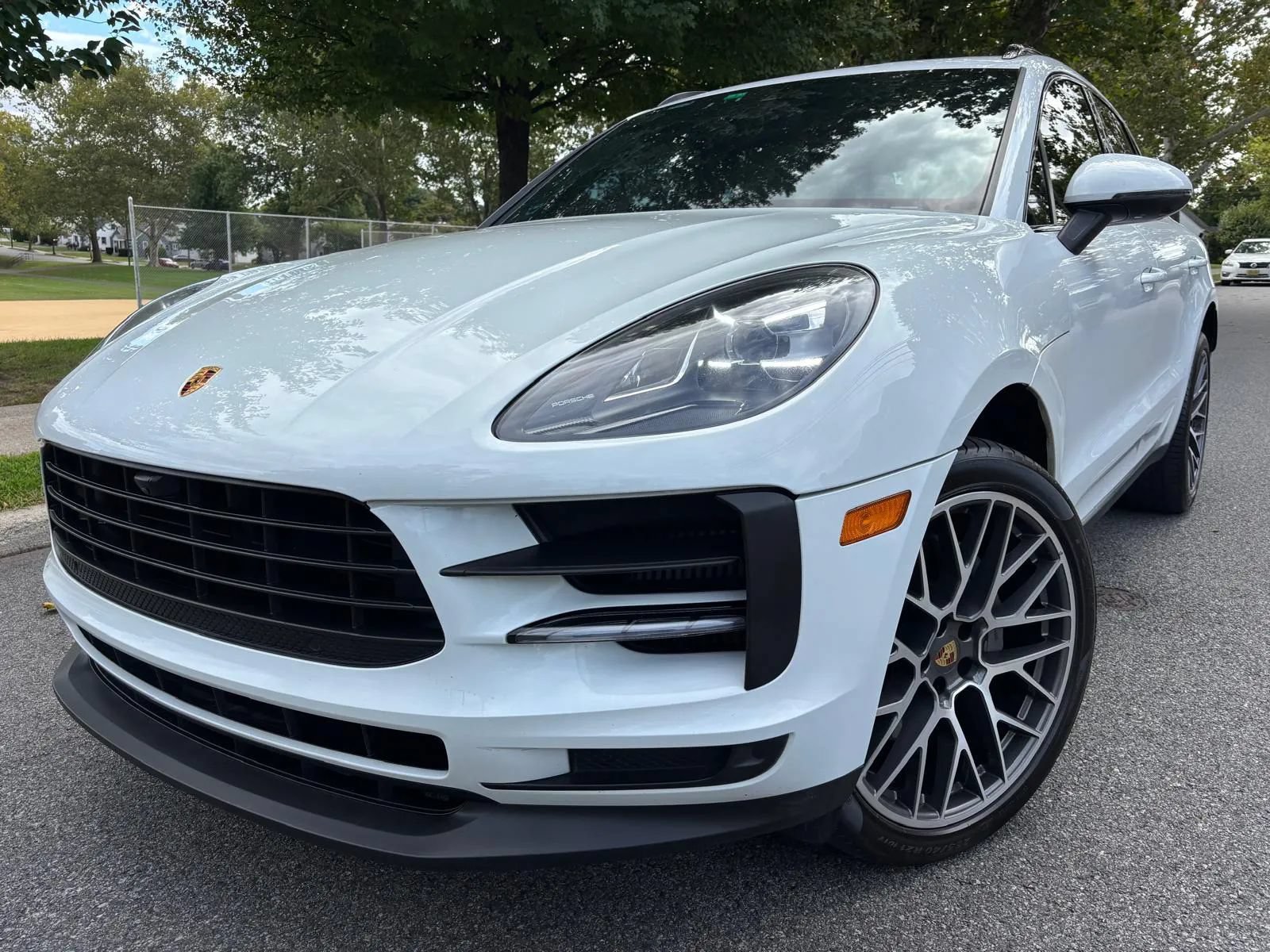 Used 2021 Porsche Macan S AWD/4WD image 1